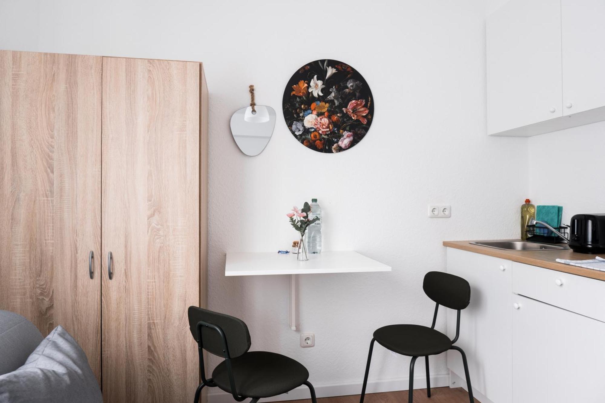 Hostel Maru Living C9 โคโลญ ภายนอก รูปภาพ