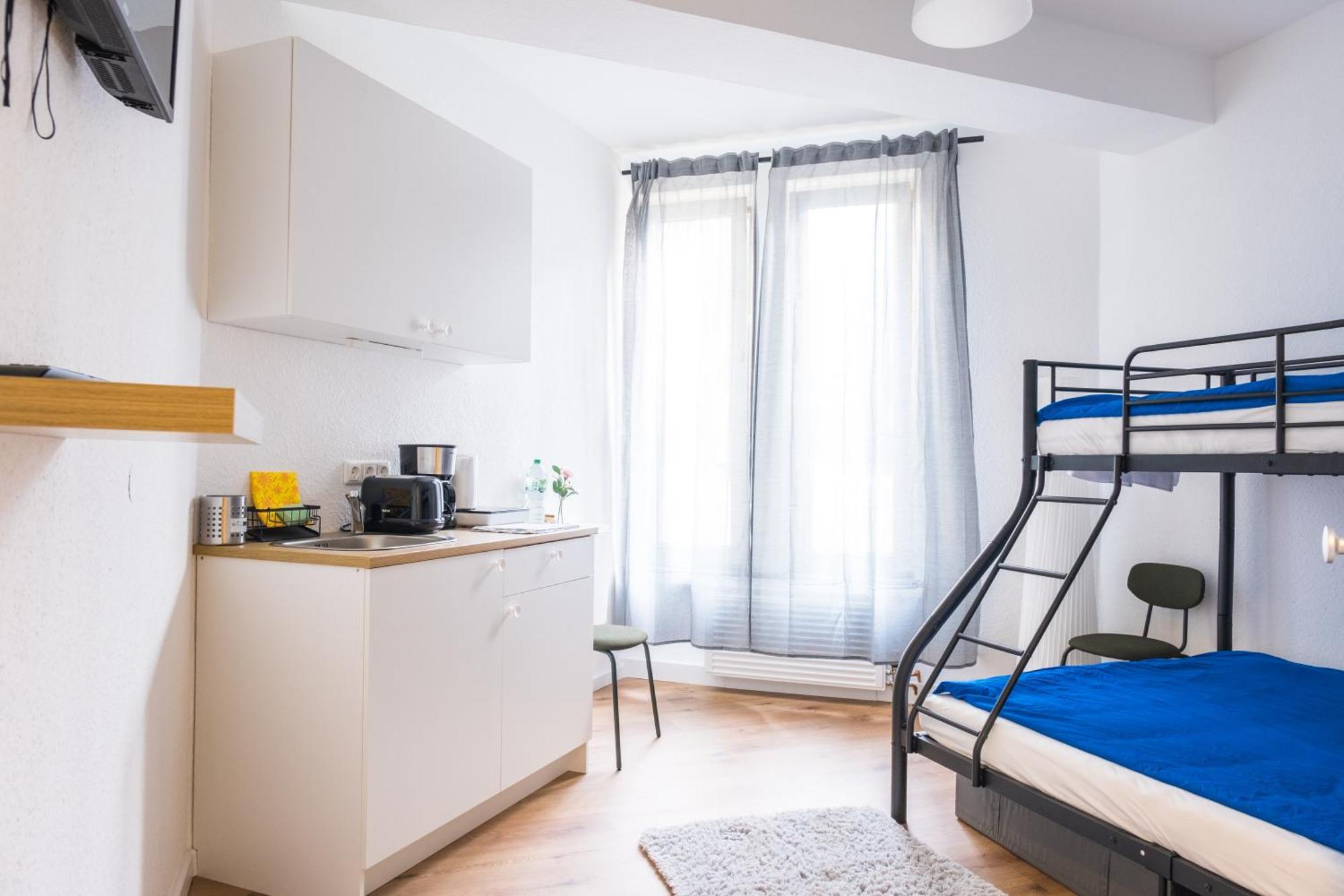 Hostel Maru Living C9 โคโลญ ภายนอก รูปภาพ
