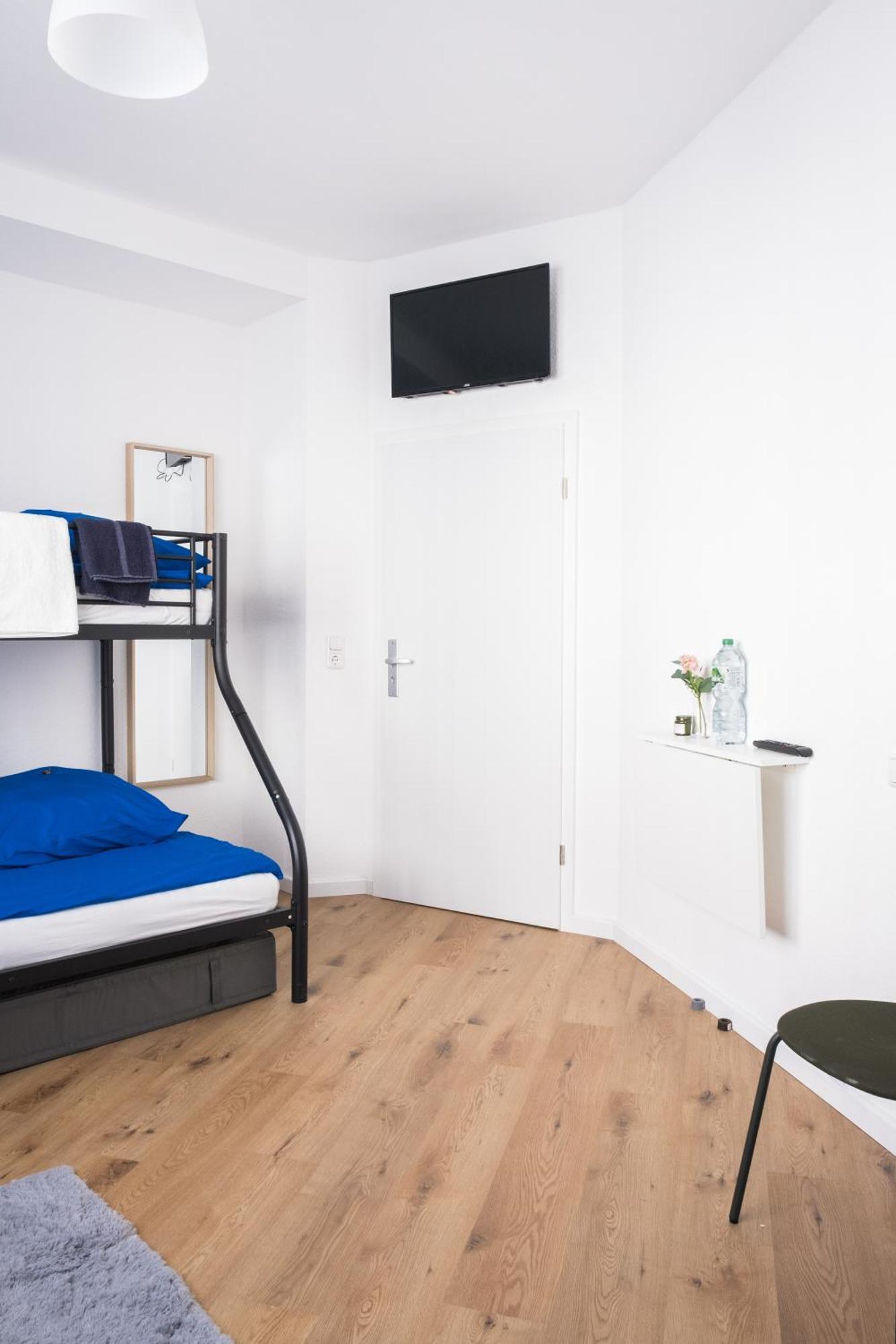 Hostel Maru Living C9 โคโลญ ภายนอก รูปภาพ